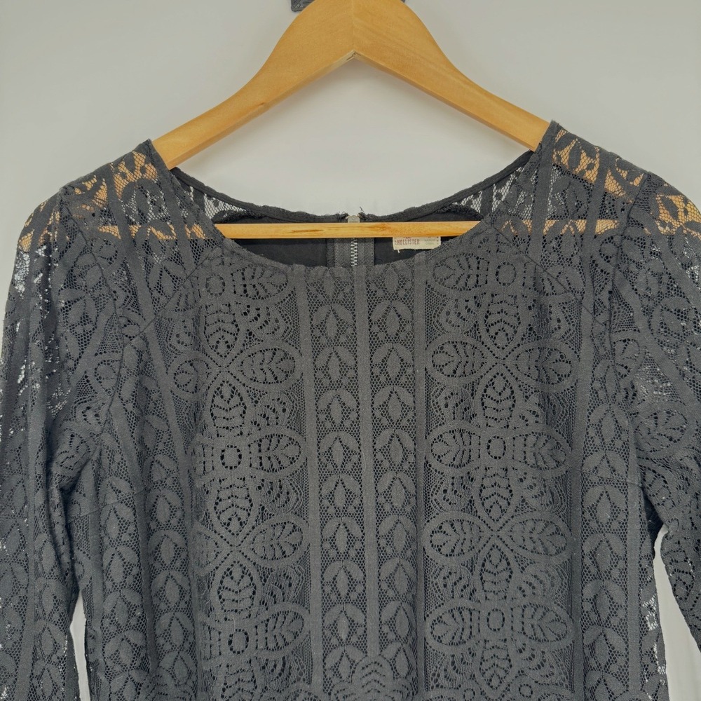 Hollister Lace Crop Top Sz M Black Long Sleeve Coquette Whimsigoth Y2K Going Out - Picture 2 of 9
